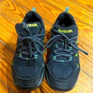 Size 2 kids Northside sneakers